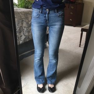 American Eagle bell bottom jeans 👖